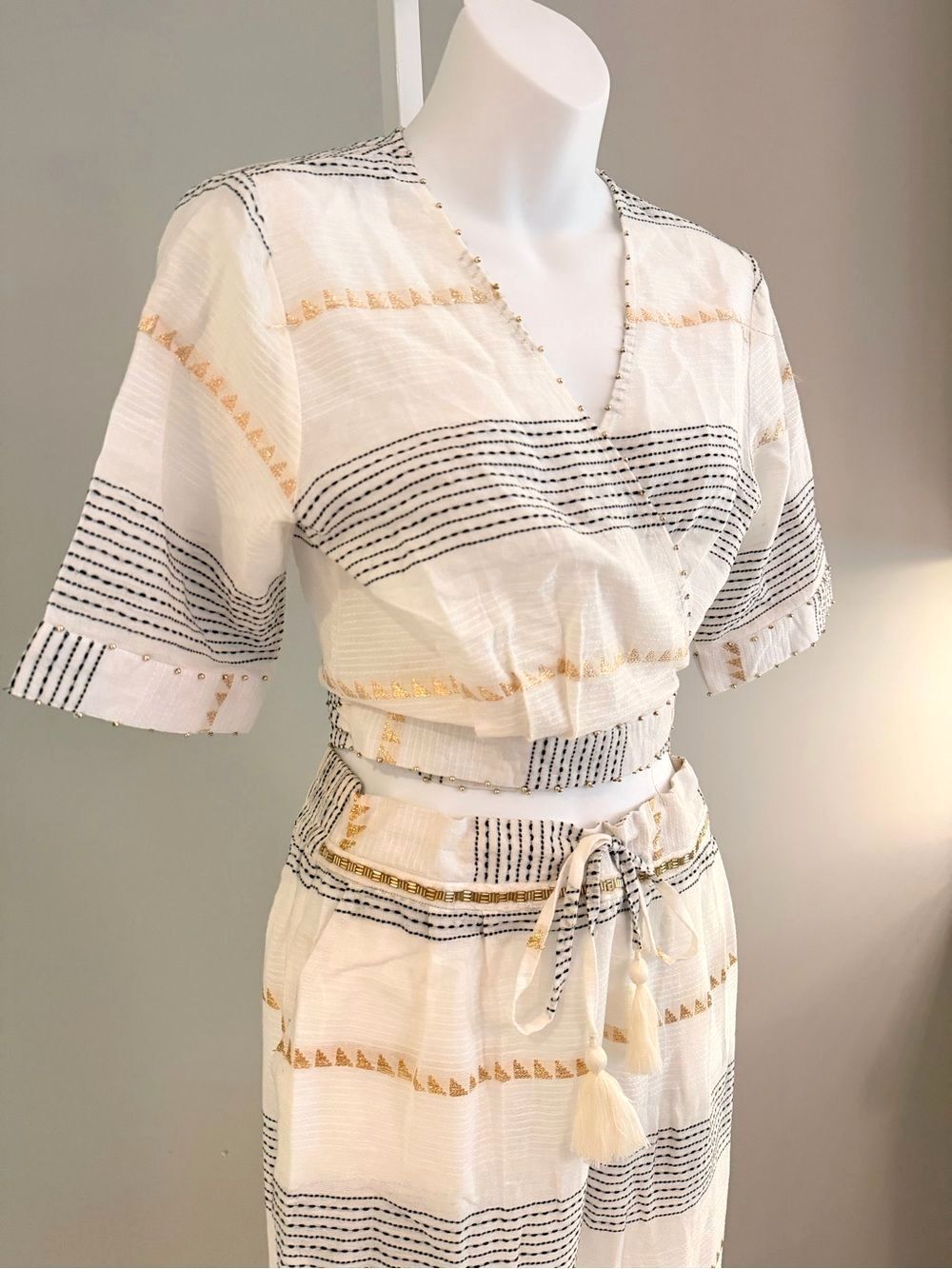 TAJ by Sabrina Crippa Cool Girl Cotton Set Wrap Top + Jogger Pants S/M NWT $400 - Picture 2 of 4